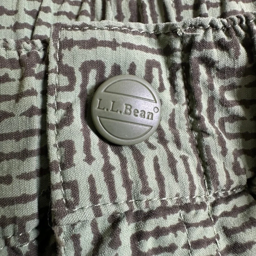 LL Bean Mens Green Patterned Nylon Belted Cargo Shorts Size M 502021